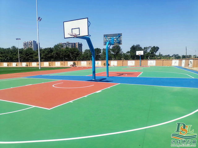 學校地面建設 學校地面建設