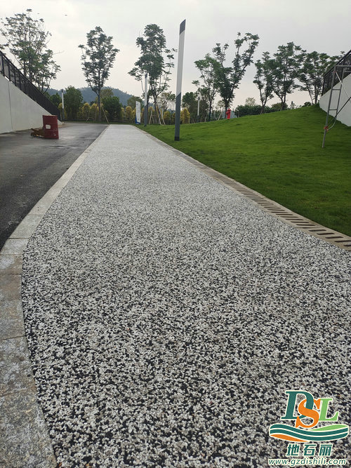 惠州露骨料地坪施工現(xiàn)場！