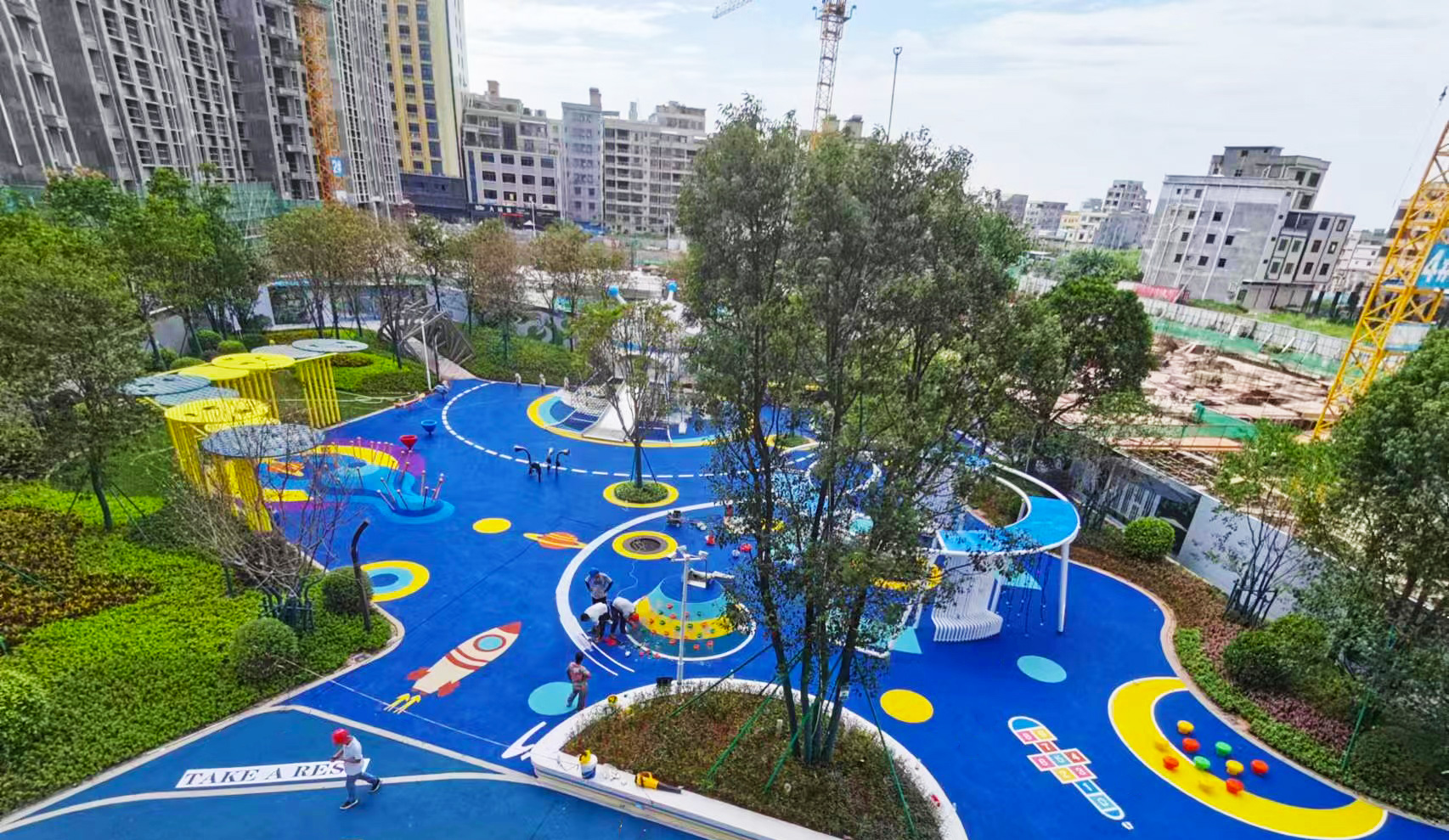 EPDM運(yùn)動(dòng)場(chǎng)地 EPDM運(yùn)動(dòng)場(chǎng)地