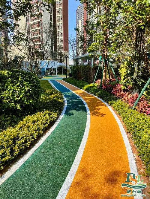 1678689311737206.jpg 彩色透水瀝青