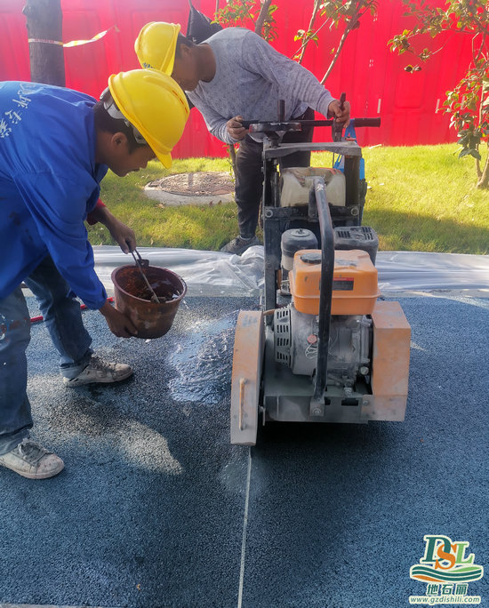 1700810895110748.jpg 透水混凝土施工