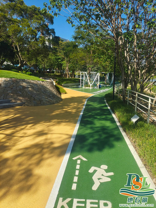 1702018995161948.jpg 冷鋪型透水瀝青