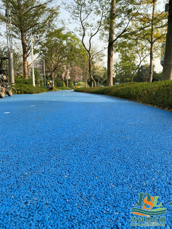 1705298213212303.jpg 彩色透水地坪