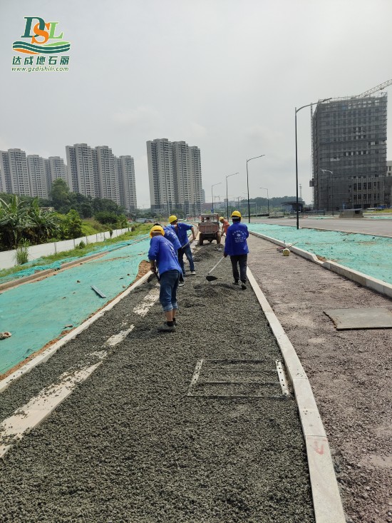 1709170729279927.jpg 透水混凝土施工6.25.jpg