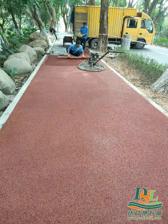 1720511838176377.jpg 61c61777335de42fed768d49c451f36.jpg