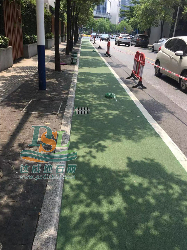 彩色陶瓷顆粒防滑路面 彩色陶瓷顆粒防滑路面