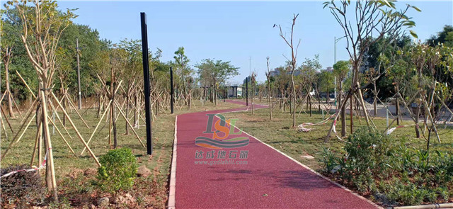 生態(tài)彩色透水混凝土路面 生態(tài)彩色透水混凝土路面