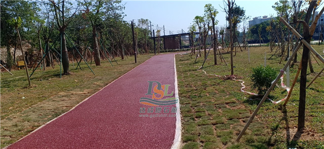 彩色透水混凝土路面 彩色透水混凝土路面