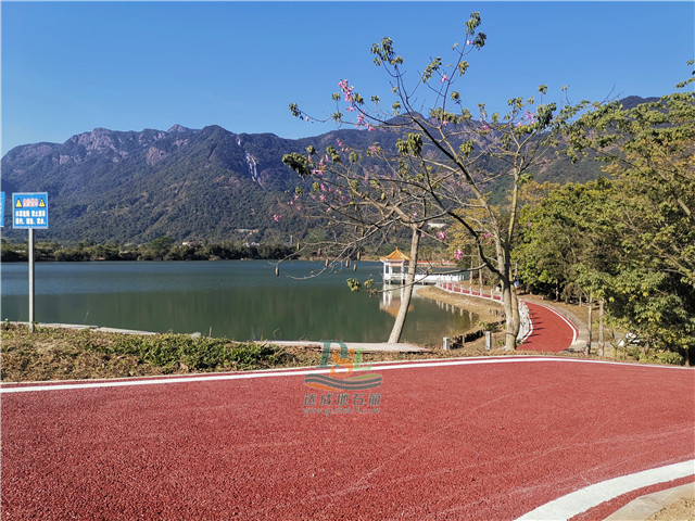 增城區(qū)白水寨紅色透水地坪項(xiàng)目 增城區(qū)白水寨紅色透水地坪項(xiàng)目