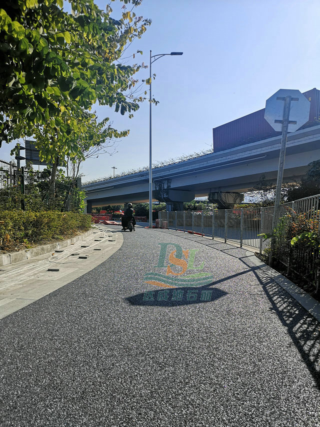 鹽田新型冷鋪型高粘彩色透水瀝青綠道 鹽田新型冷鋪型高粘彩色透水瀝青綠道