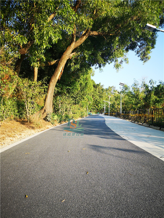 鹽田新型冷鋪型高粘彩色透水瀝青綠道 鹽田新型冷鋪型高粘彩色透水瀝青綠道