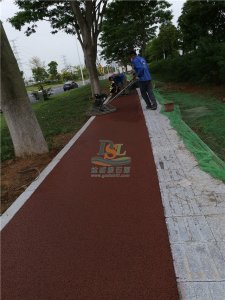 增城區(qū)創(chuàng)業(yè)路紅色透水混凝土地坪 增城區(qū)創(chuàng)業(yè)路紅色透水混凝土地坪