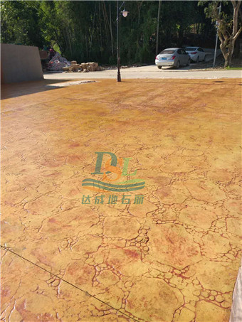 七彩澳游世界生態(tài)文化旅游區(qū)壓花地坪項目 七彩澳游世界生態(tài)文化旅游區(qū)壓花地坪項目