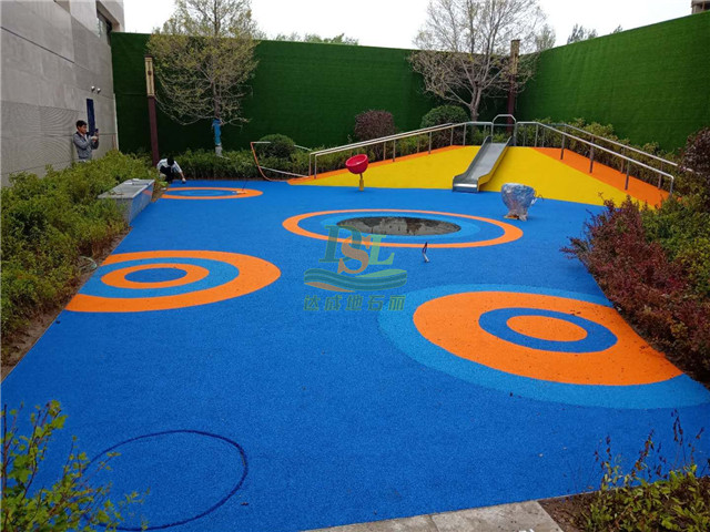 內(nèi)蒙通遼安華匯EPDM橡膠地墊 內(nèi)蒙通遼安華匯EPDM橡膠地墊