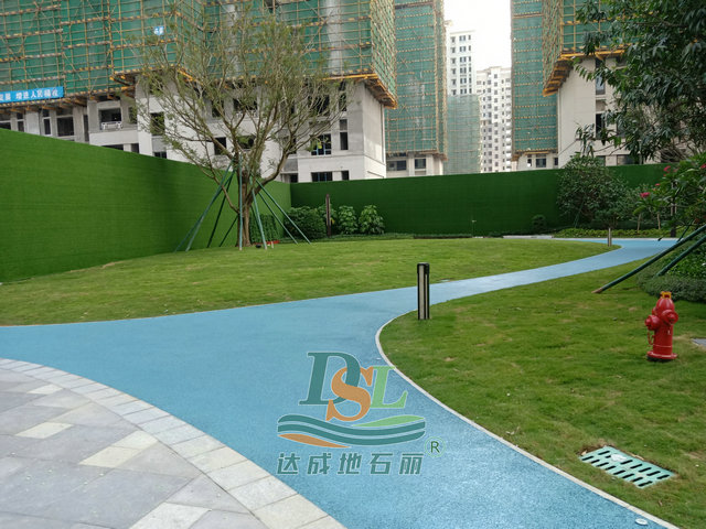 混凝土路面.jpg 混凝土路面.jpg