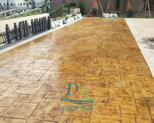 壓花地坪.jpg 壓花地坪.jpg