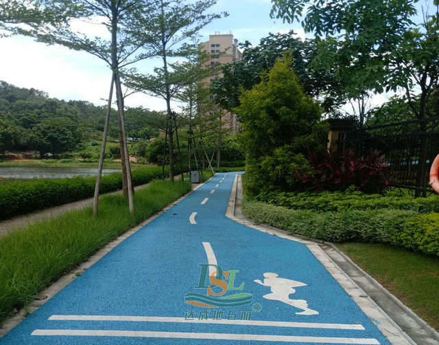 蘭色透水混凝土 微4.jpg