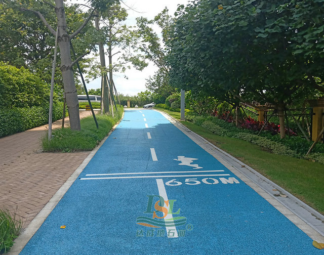 山語(yǔ)湖蘭色透水混凝土 微3.jpg