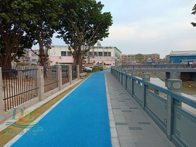 廣州透水混凝土保護(hù)劑 微信圖片_201912060855551.jpg