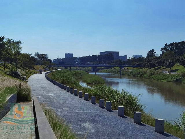 透水混凝土 1.jpg