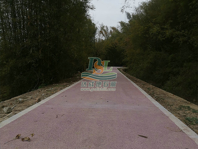 透水混凝土 1.jpg