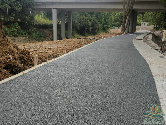 透水混凝土 廣汕路長坪高速口03.jpg