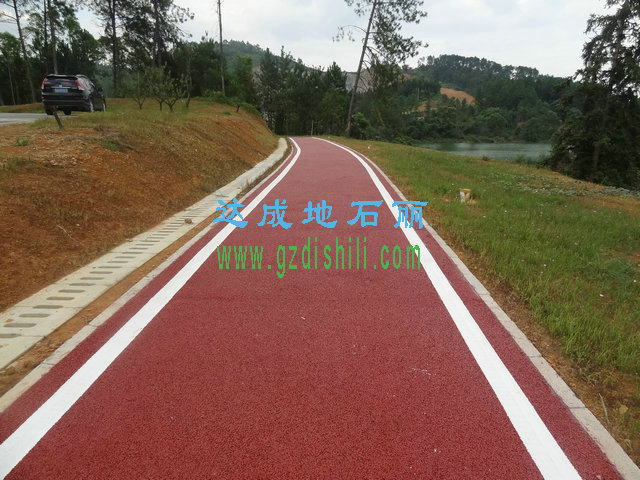 透水混凝土路面暨透水地坪路面原材料和配合比