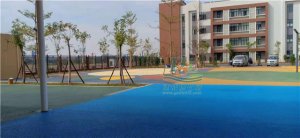 黃岡小學(xué)初中部彩色透水混凝土 黃岡小學(xué)初中部彩色透水混凝土